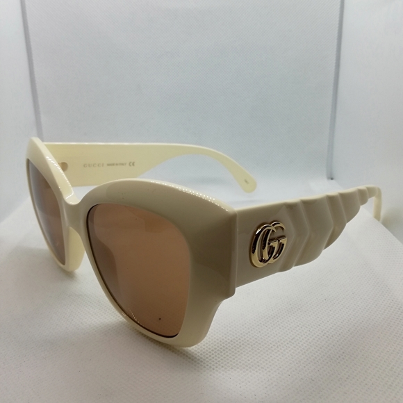 Gucci Sunglasses - Picture 2 of 2